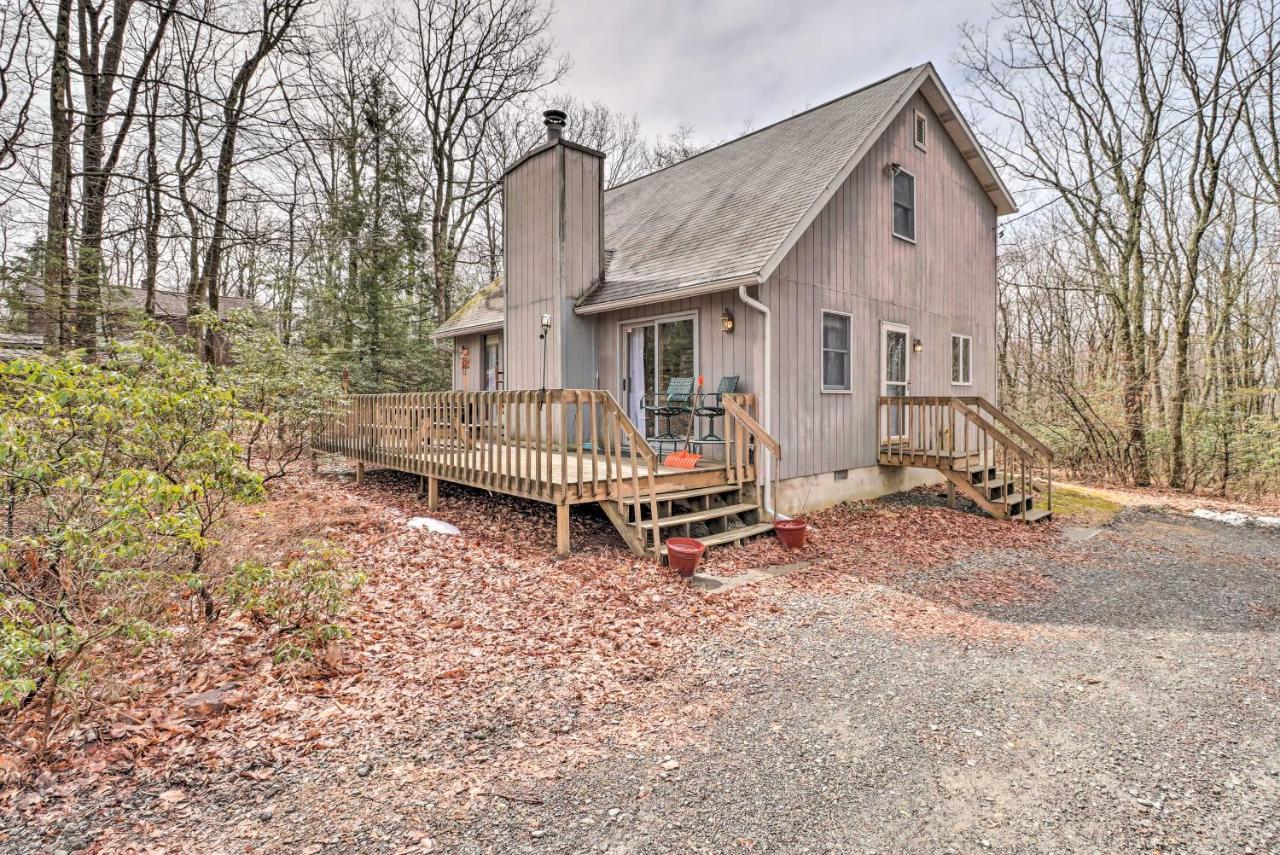 Secluded Poconos With Decks About 1 Mi To Holiday home *