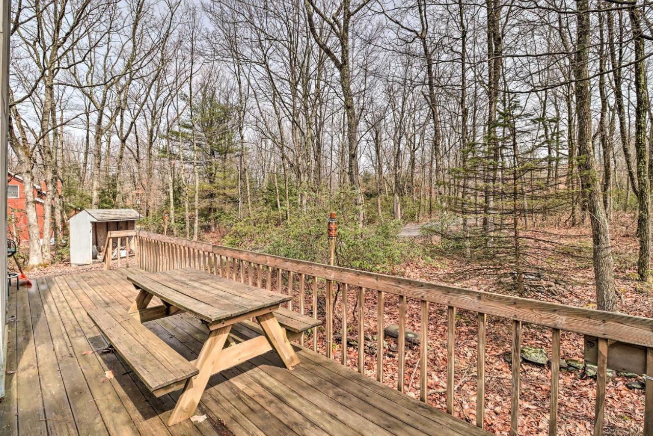 Secluded Poconos With Decks About 1 Mi To Holiday home *