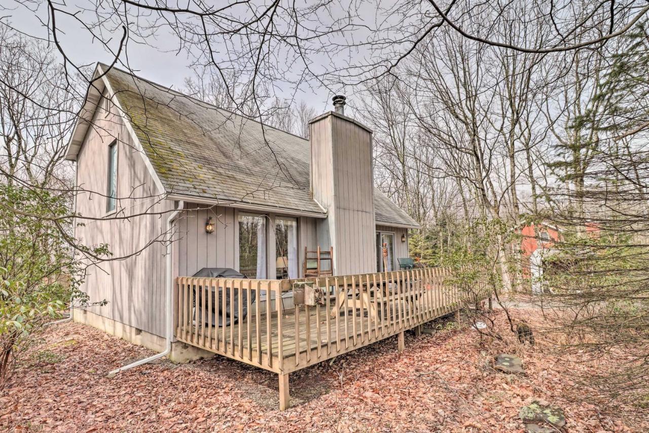 Secluded Poconos With Decks About 1 Mi To Holiday home *
