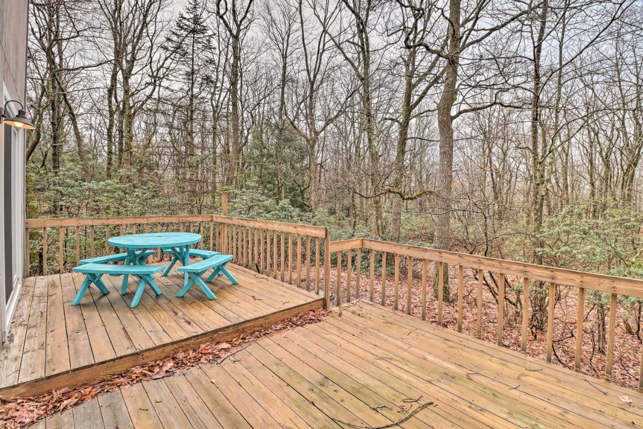 Holiday home Secluded Poconos With Decks About 1 Mi To Jim Thorpe